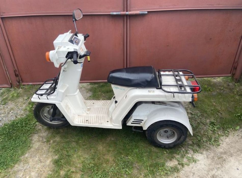 Продаю два скутера Honda Guro ,Yamaha