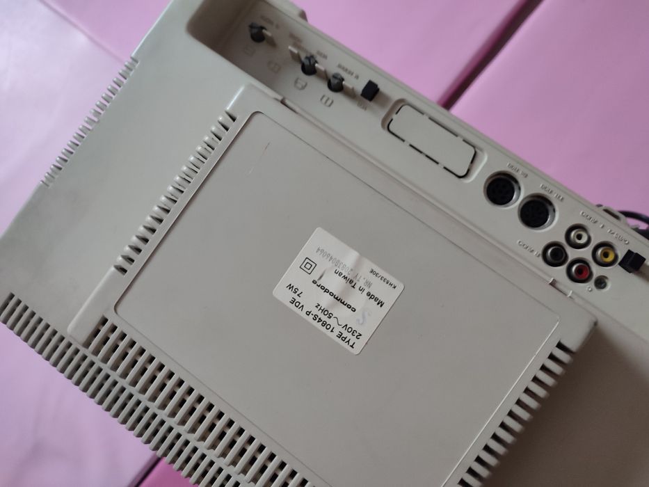 Monitor Commodore 1084S-P Oryginalny