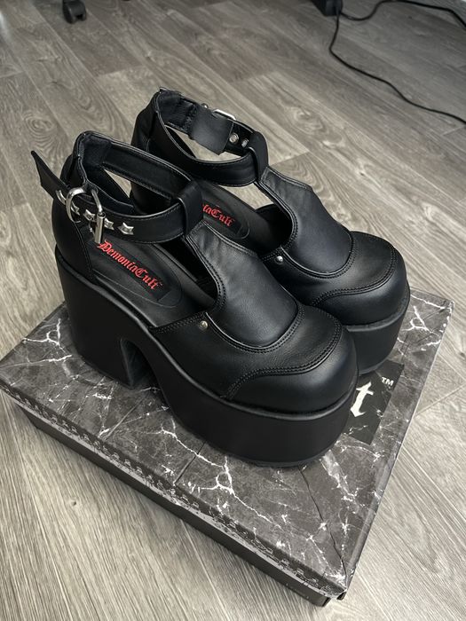 Demonia Camel 103