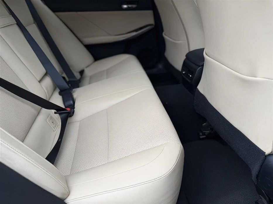 Lexus IS 300      2016