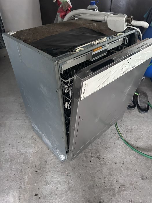 Посудомийна машина  MIELE