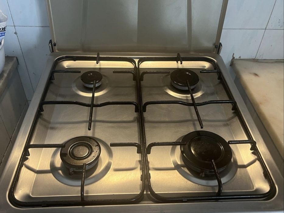 Fogao semi-novo motivo da venda mudança menos de 1 ano de uso