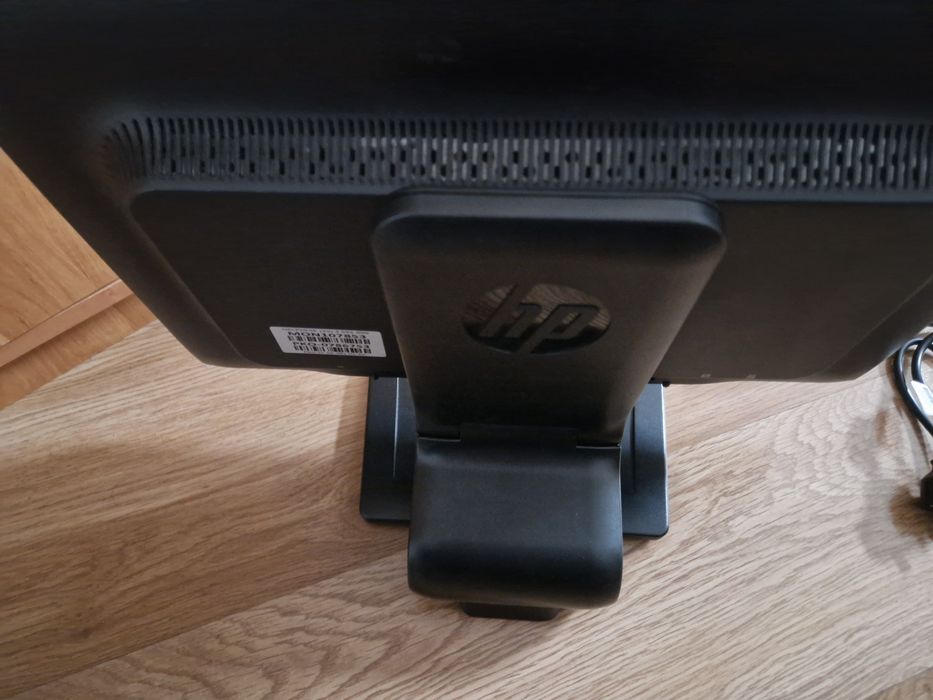 Monitor hp 20 cali