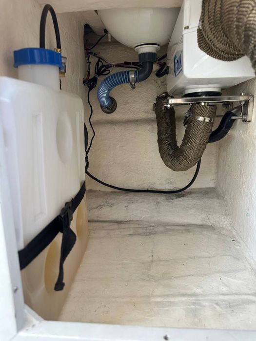 Продам катер FLIPPER 630 OC