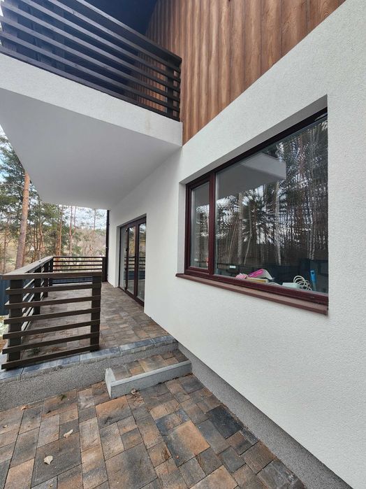 Від забудовника! Продам будинок, дуплекс біля лісу. Телефонуйте.