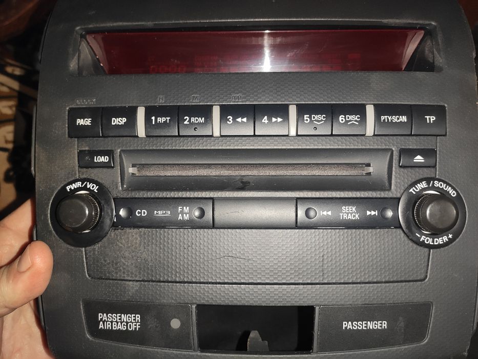 Штатна магнітола Міцубісі патжеро