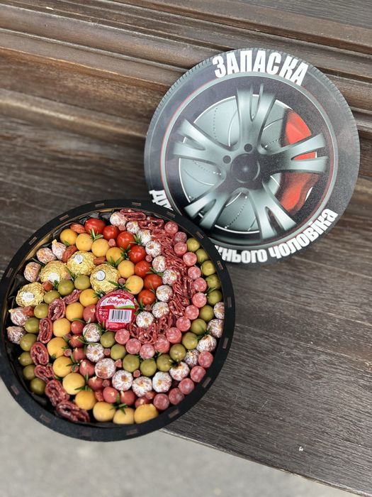 Солодкі подарунки, солодкі букети, букети чоловічі, смачні букети