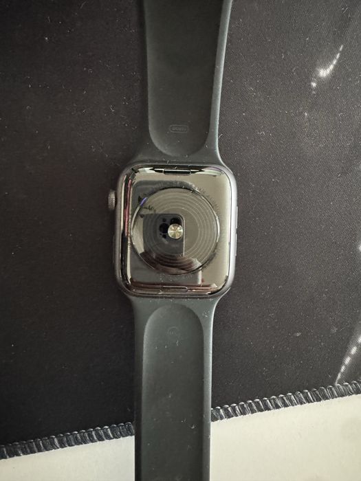 Apple Watch SE 1st Gen 44mm Midnight, б/у
