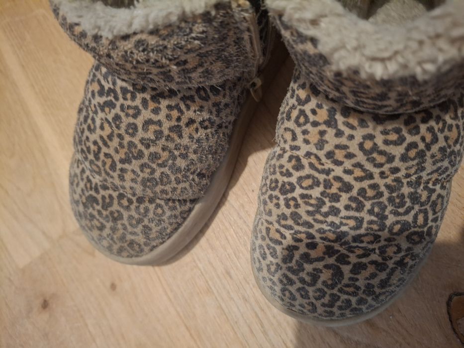 Buty zimowe w panterki dla dziecka