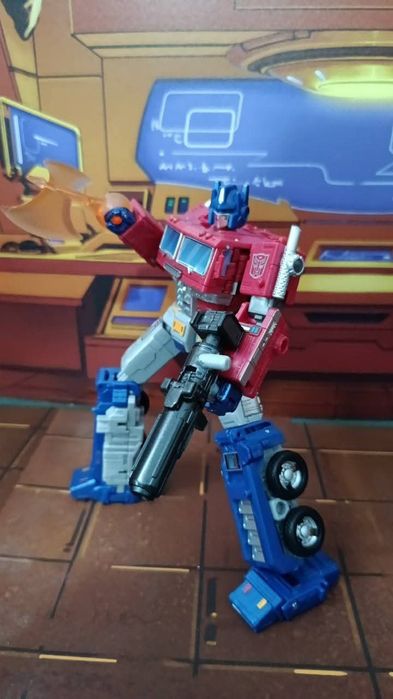 Transformers Earthirse Optimus Prime