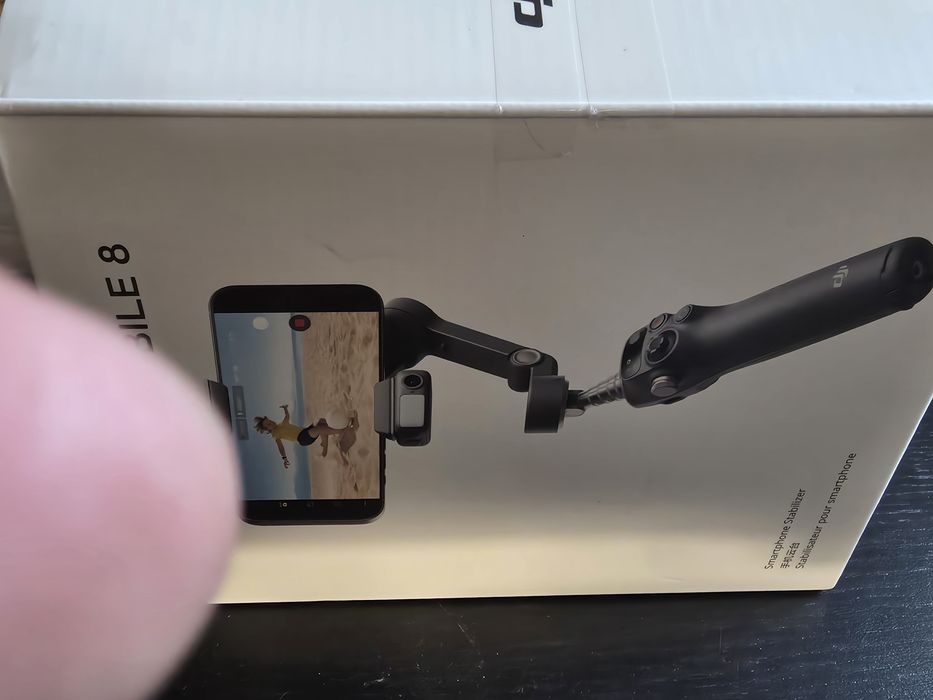 Gimbal Dji Osmo Mobile 8 plus lampa