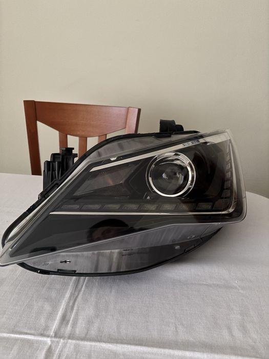 Farol Esquerdo SEAT Bi-Xénon