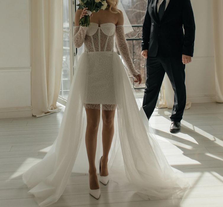 Свадебное платье