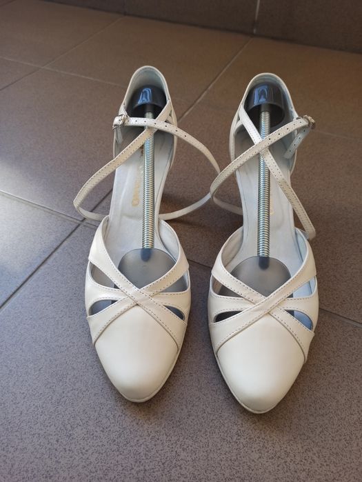 buty do ślubu śmietanka 41 Sensatiano