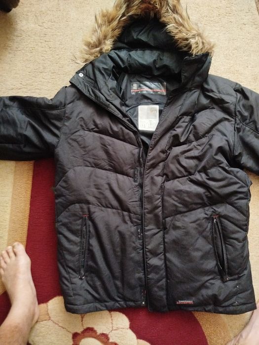 Якісна брендові куртка