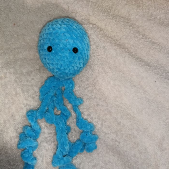 Ośmiorniczka na szydełku