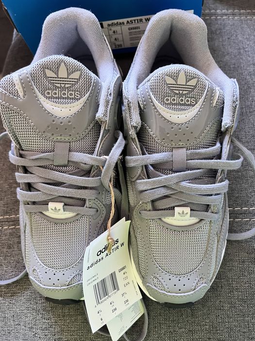 Com etiqueta! Novas Sapatilhas Adidas Astir W