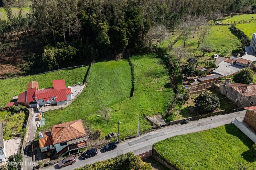 Terreno com 1428M2 para Construção de Moradia — Oliveira De Azeméis, Santiago De Riba-Ul, Ul, Macinhata Da Seixa E Madail, Aveiro