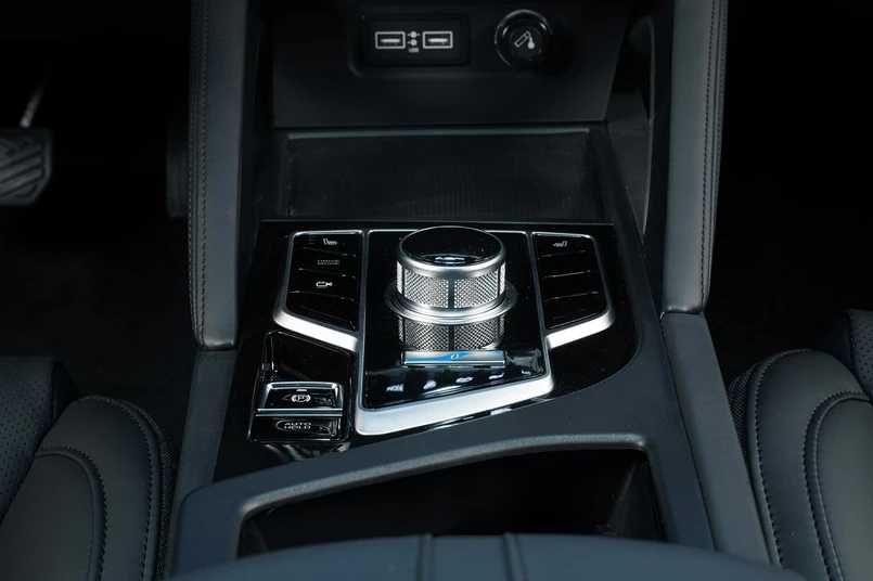 Wynajem Wypożyczalnia Samochodów lotnisko SERES 3 Elektryczny od100PLN