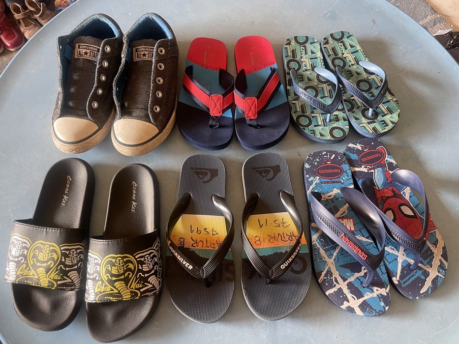 Calcado menino, tenis e chinelos