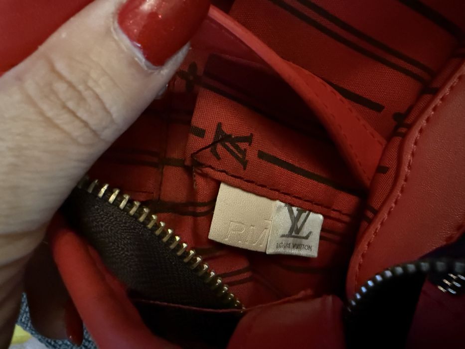 Mini Metis Louis Vuitton c/ detahes Vermelhos