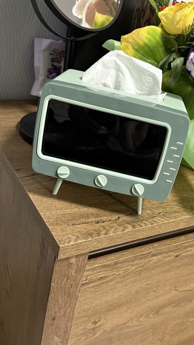 Подставка под телефон и салфетки