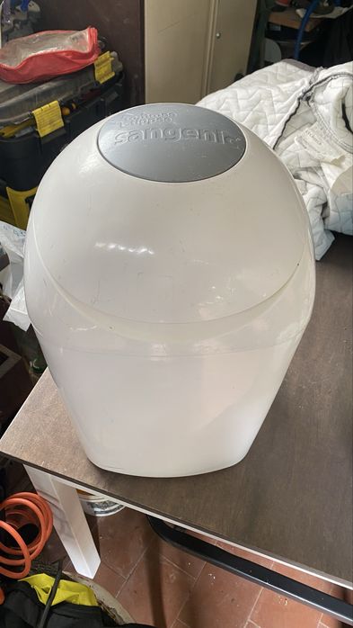 Balde de fraldas sujas