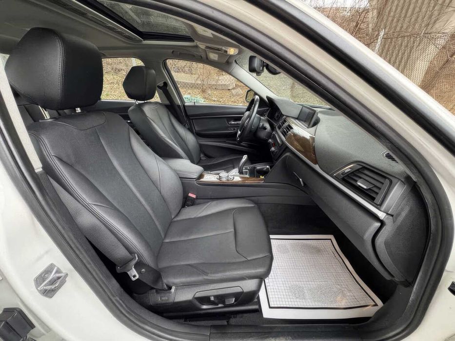 BMW 3 Series 328i xDrive      2015