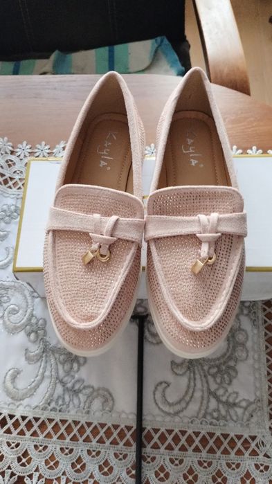 Nowe buty damskie 38