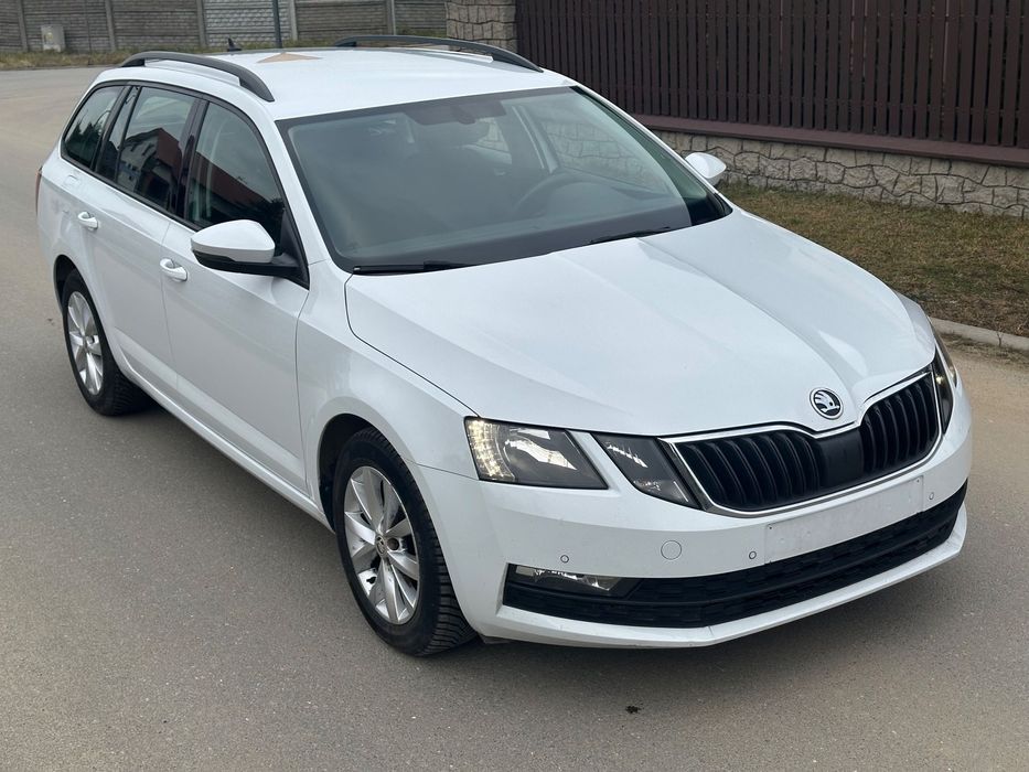 Skoda Octavia skoda octavia iii 2019 rok 1.6 diesel automat nowe opony