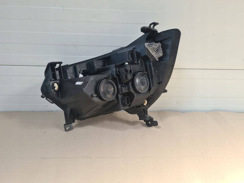 Lampa Przednia Prawa Renault Master Iv Nowa