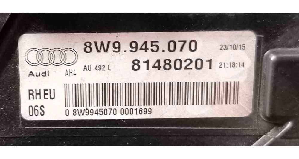 Farolim Direito 8W9945070 - AUDI A4 B9