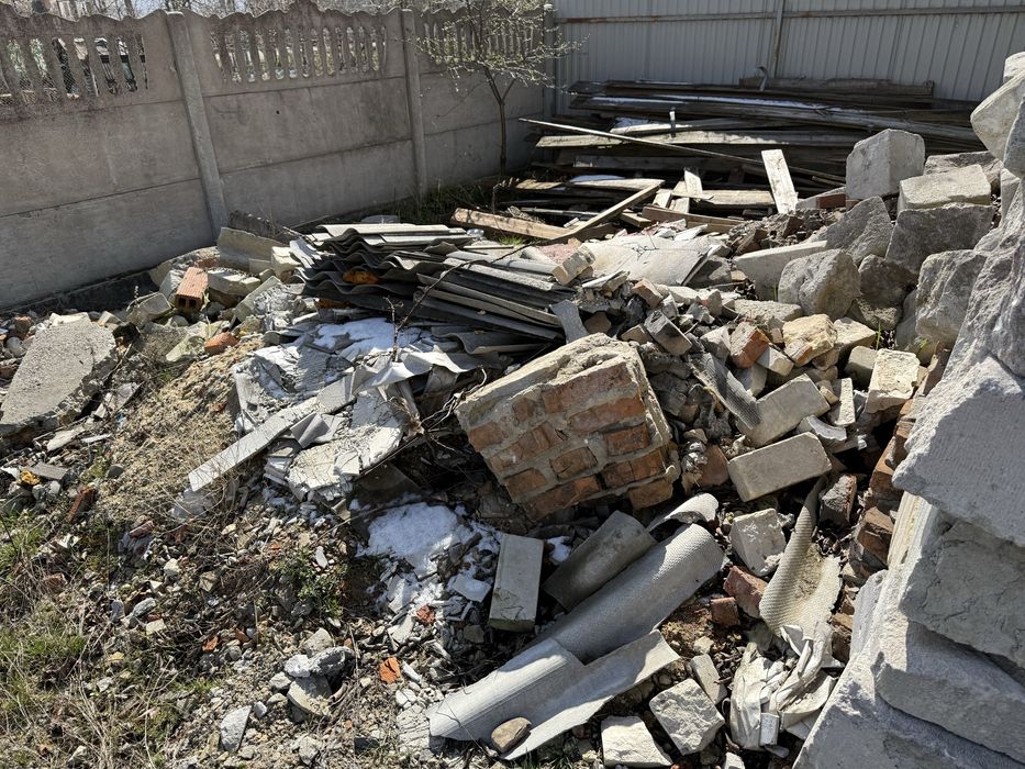 Бій , будівельне сміття