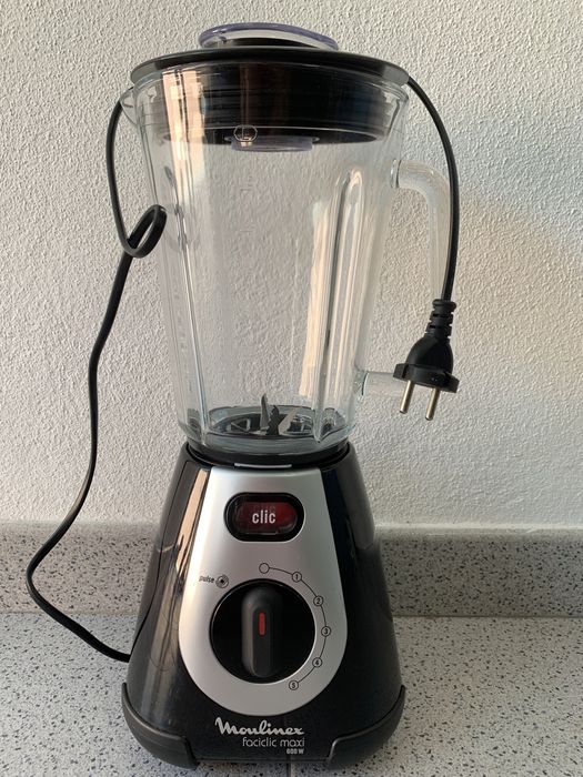 Liquidificadora moulinex cor preta como nova