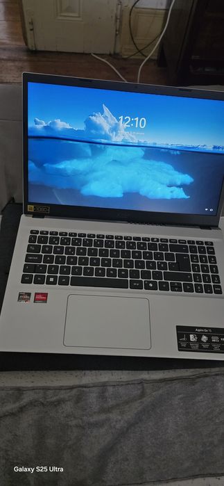 Vendo portátil novo