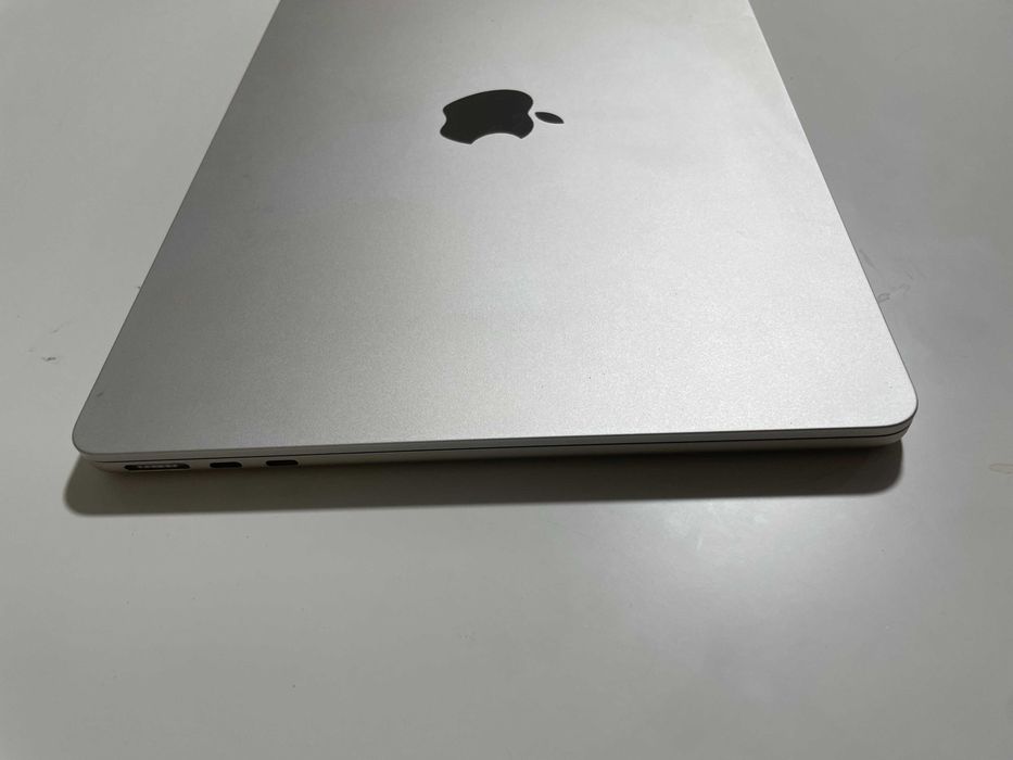 Ноутбук Apple MacBook Air 13 M2 (2022) A2681 16/256