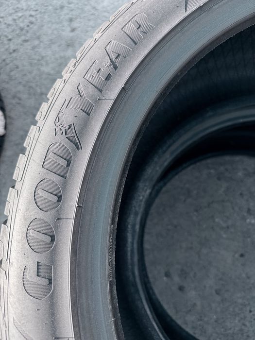 255 45 19 Goodyear Perfomance + 80% Шини Зима