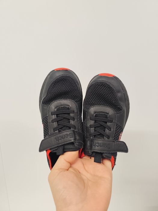 Кросівки підліткові дитячі чорні взуття з Європи