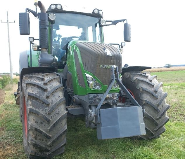 Fendt 826vario S4
