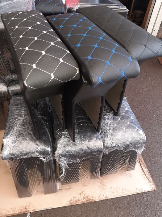 Подлокотник ваз 2115