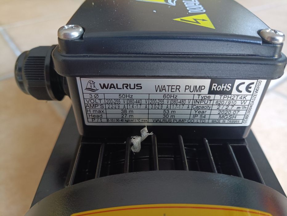 Vendo Bomba de água