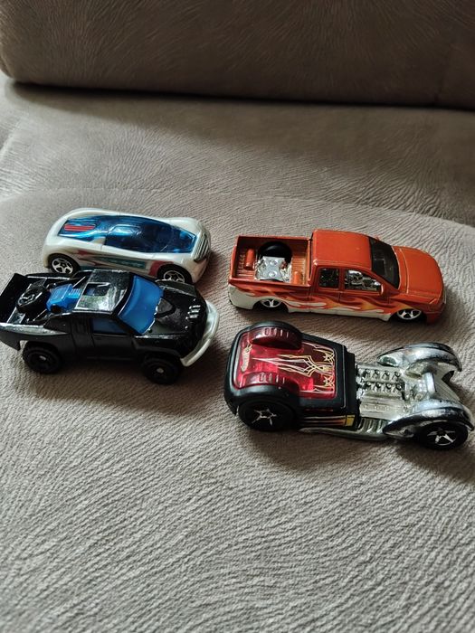 Resoraki hotwheelsy.