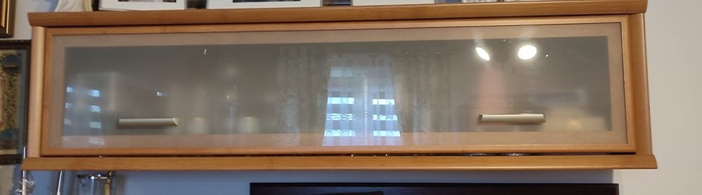 Witryna z mleczną szybą