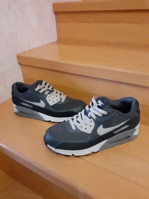 Кросівки  чоловічі Nike Air Max 90 Essential чорно-сірі
