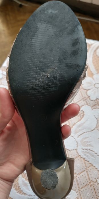 Eleganckie atłasowe szpilki rozm. 38
