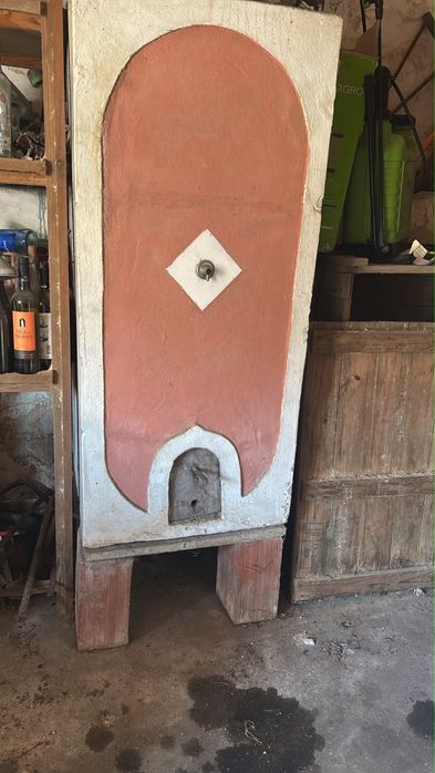 Depósito de Vinho em Cimento