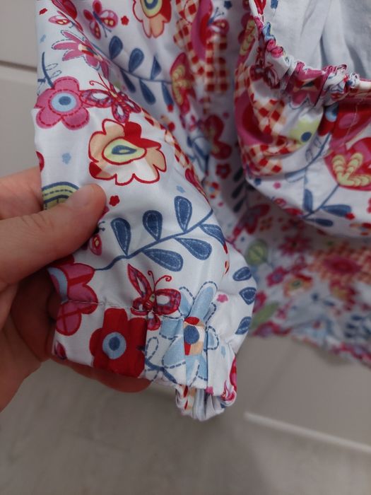 Kurteczka rozmiar 80 w kwiaty dziewczęca wiosenna cienka