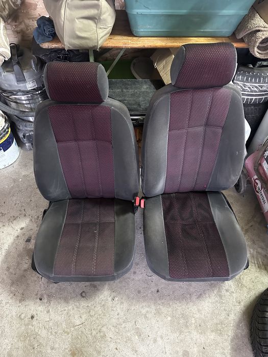 Продам сідушки бмв е36 седан