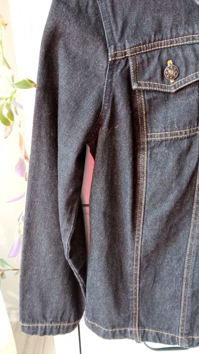 Kurtka damska jeansowa.
