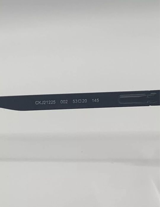 Oculos Calvin Kleim